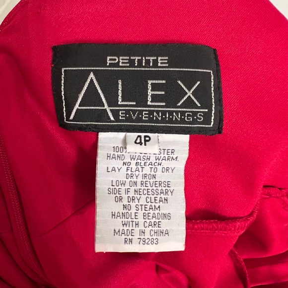 ALEX Evenings Cherry Red Beaded Cowl Neck
Formal Prom Dress Gown Size 4 Petite - Picture 12 of 17